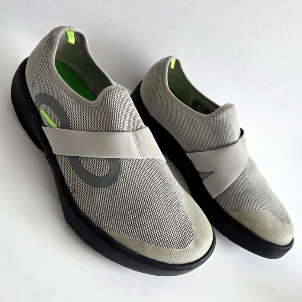 OOFOS OOmg Low Slip-On Recovery Shoes, Gray & Black, Men's Size 11 - Picture 4 of 15